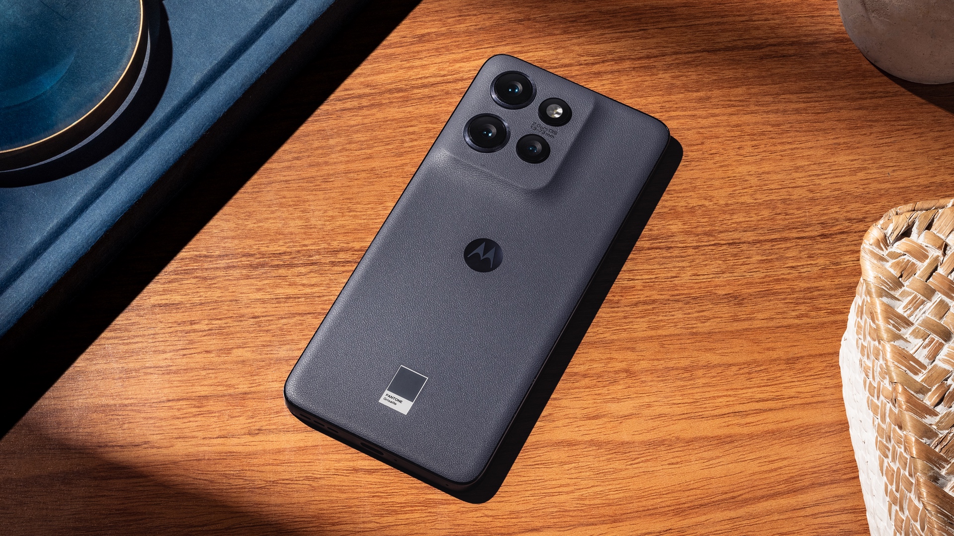 1920_1080_Motorola_Edge_50_Neo_black 1920 1080 모토로라 엣지 50 네오 블랙